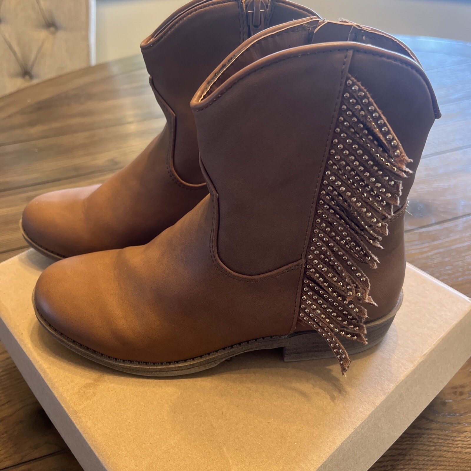 Steve Madden Girls Willaa Fringe Round Toe Cowboy, Western Boots Girls Size 3