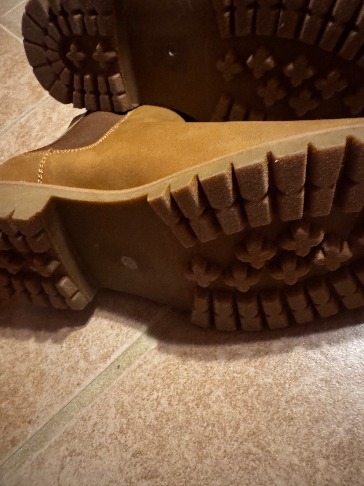 women boots size 8