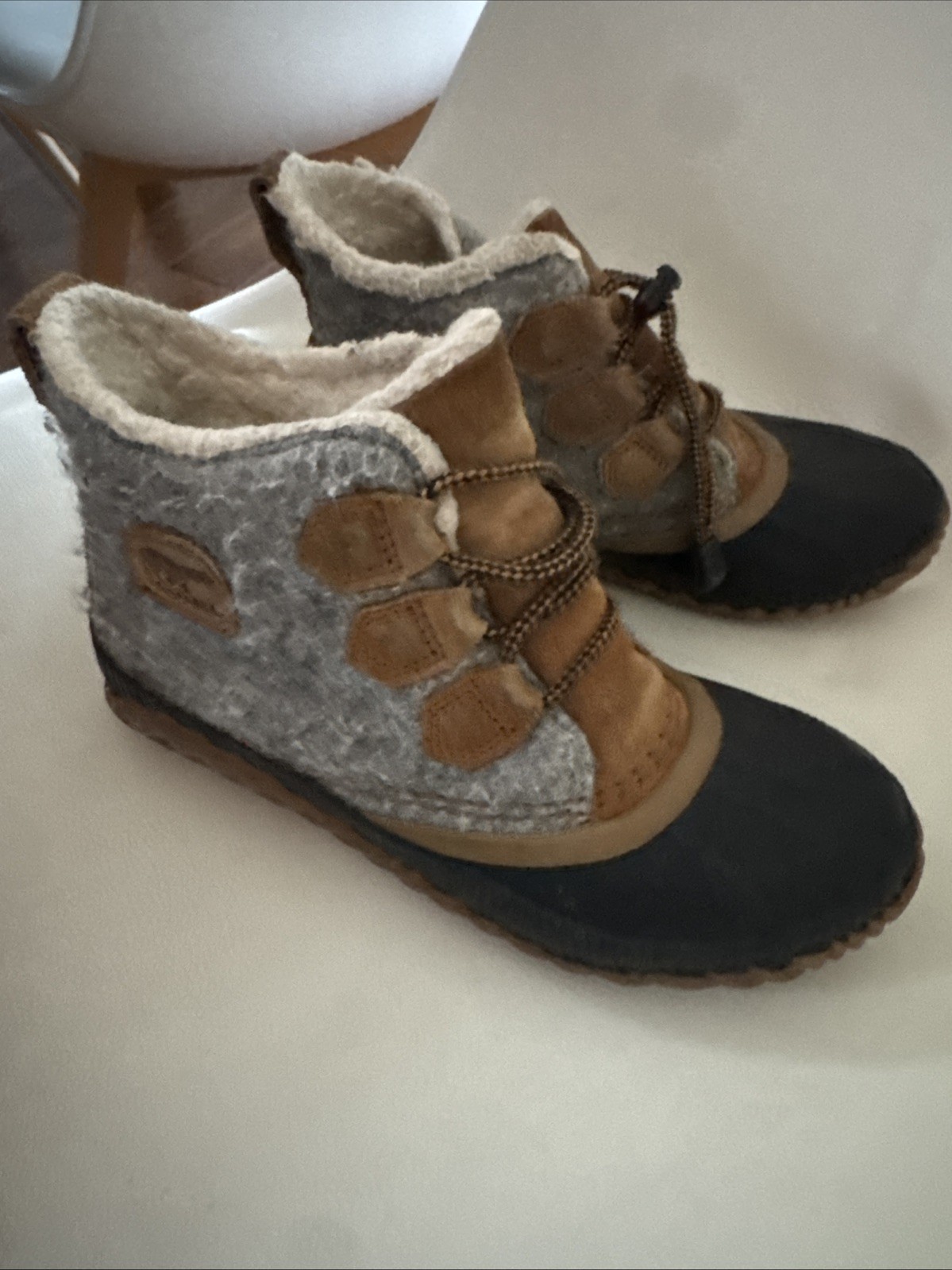 Sorel Girls Winter Boots Size 3