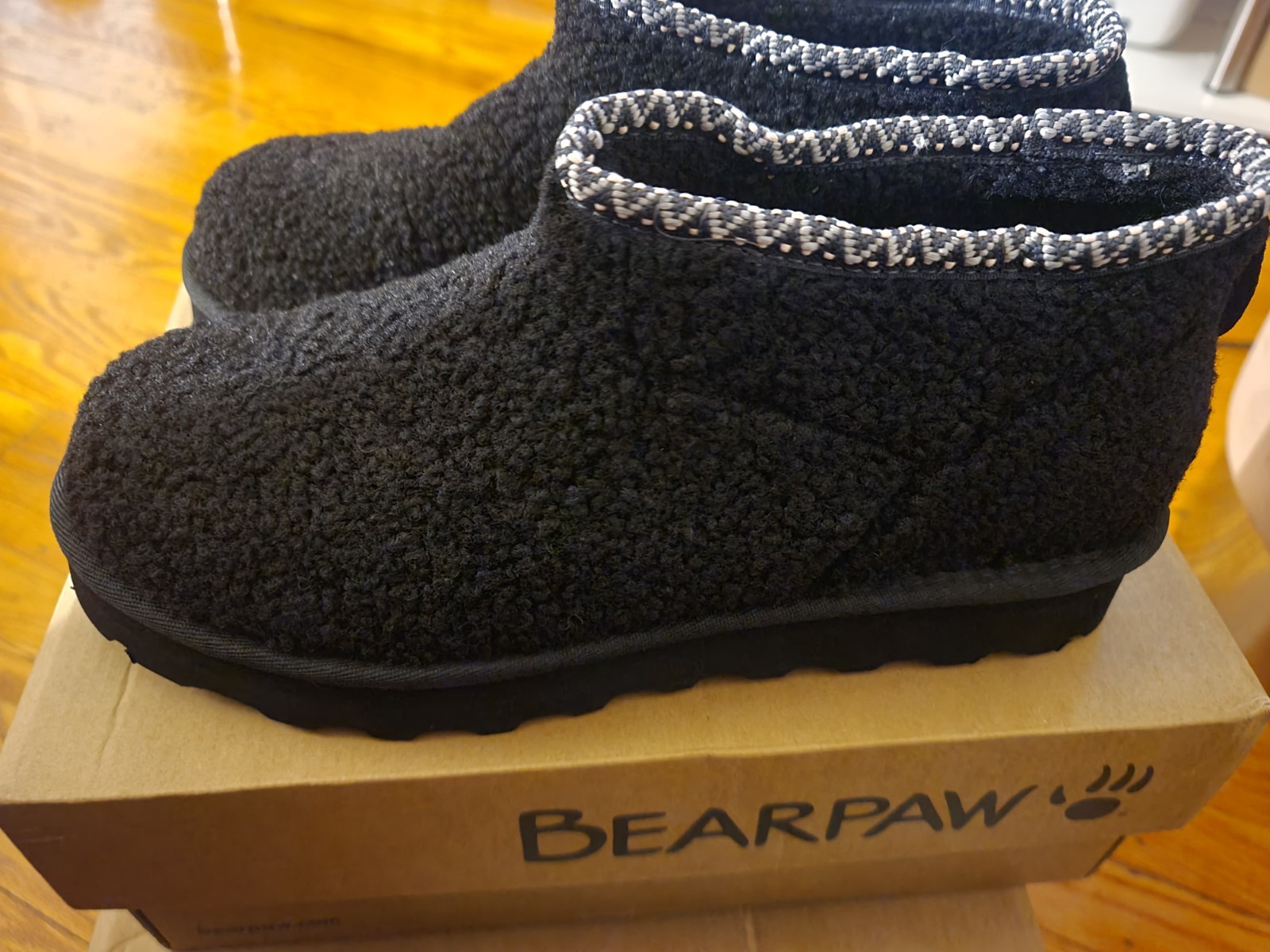 Bearpaw Women Winter Boots Teddy Black Brand NEW SIZE 10