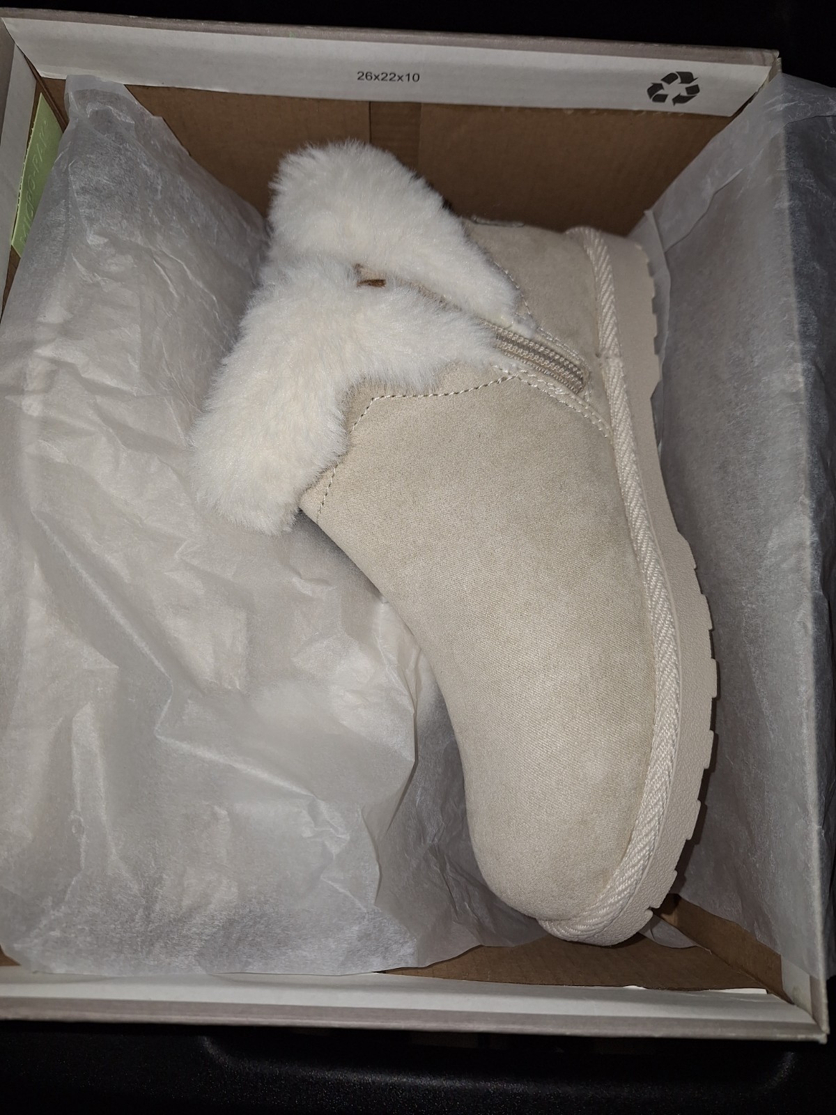 Makalu Size 1 Mushroom Color Girls Boots