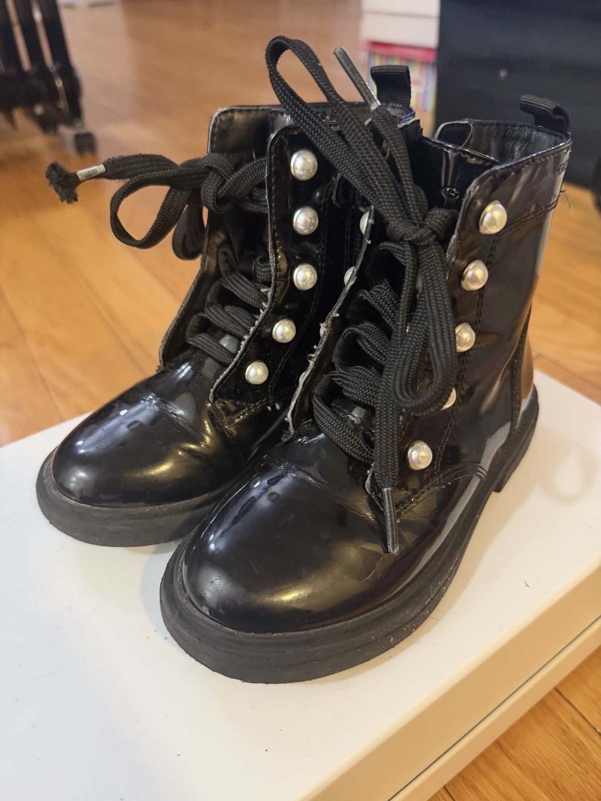 Girls Boots, Geox, Us Size 9, Eu Size 26.