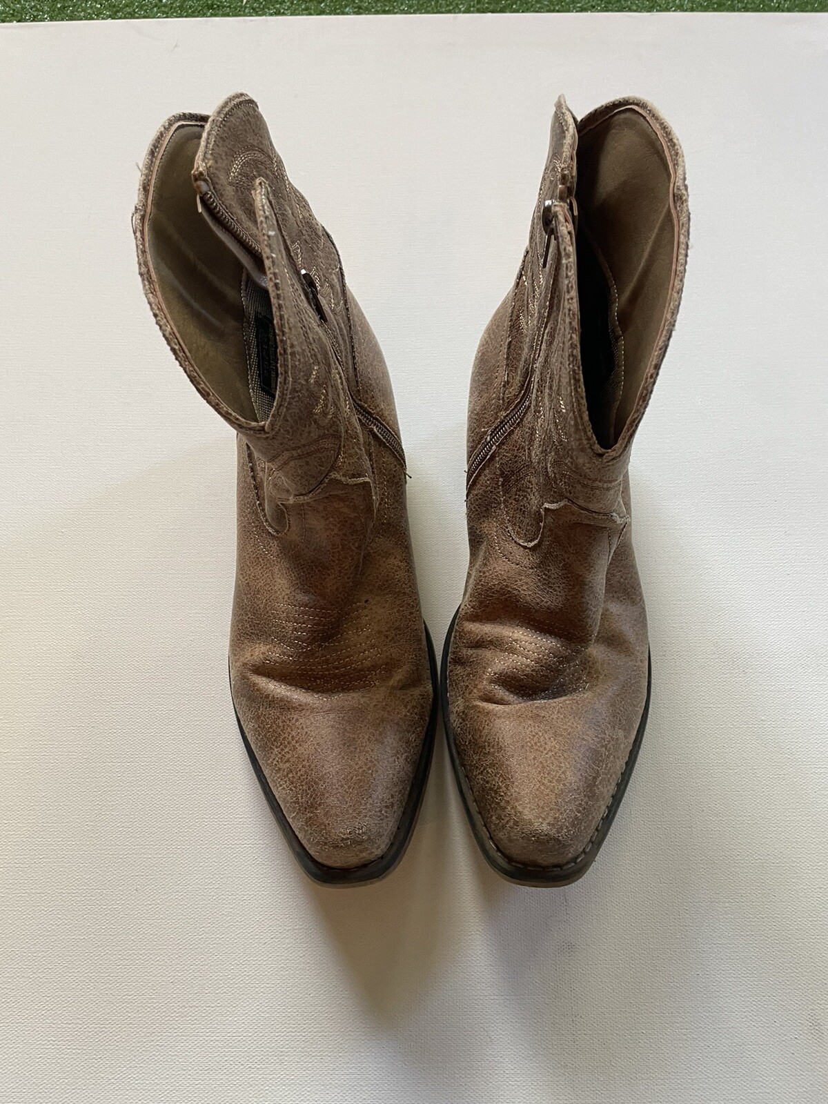 Roper Women Boots Size 10  Pre Owned