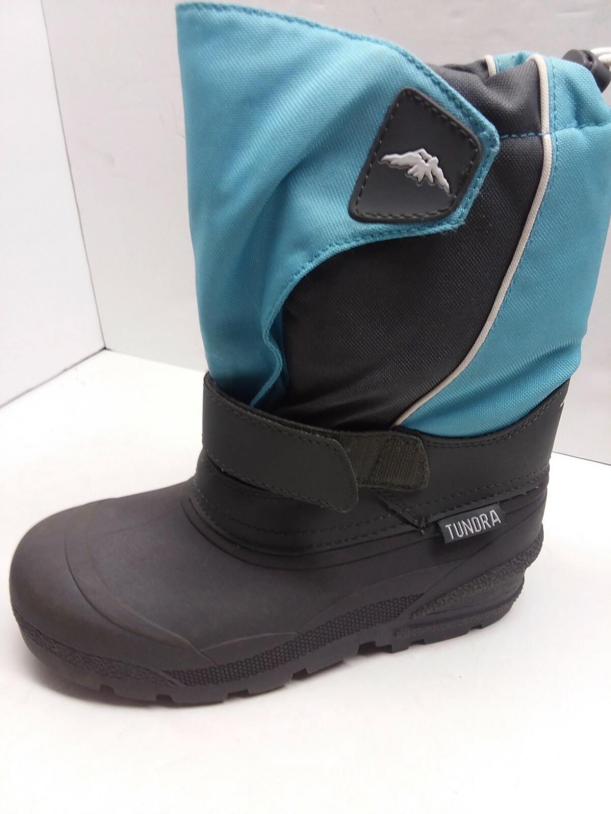 Tundra women winter boots  size 5