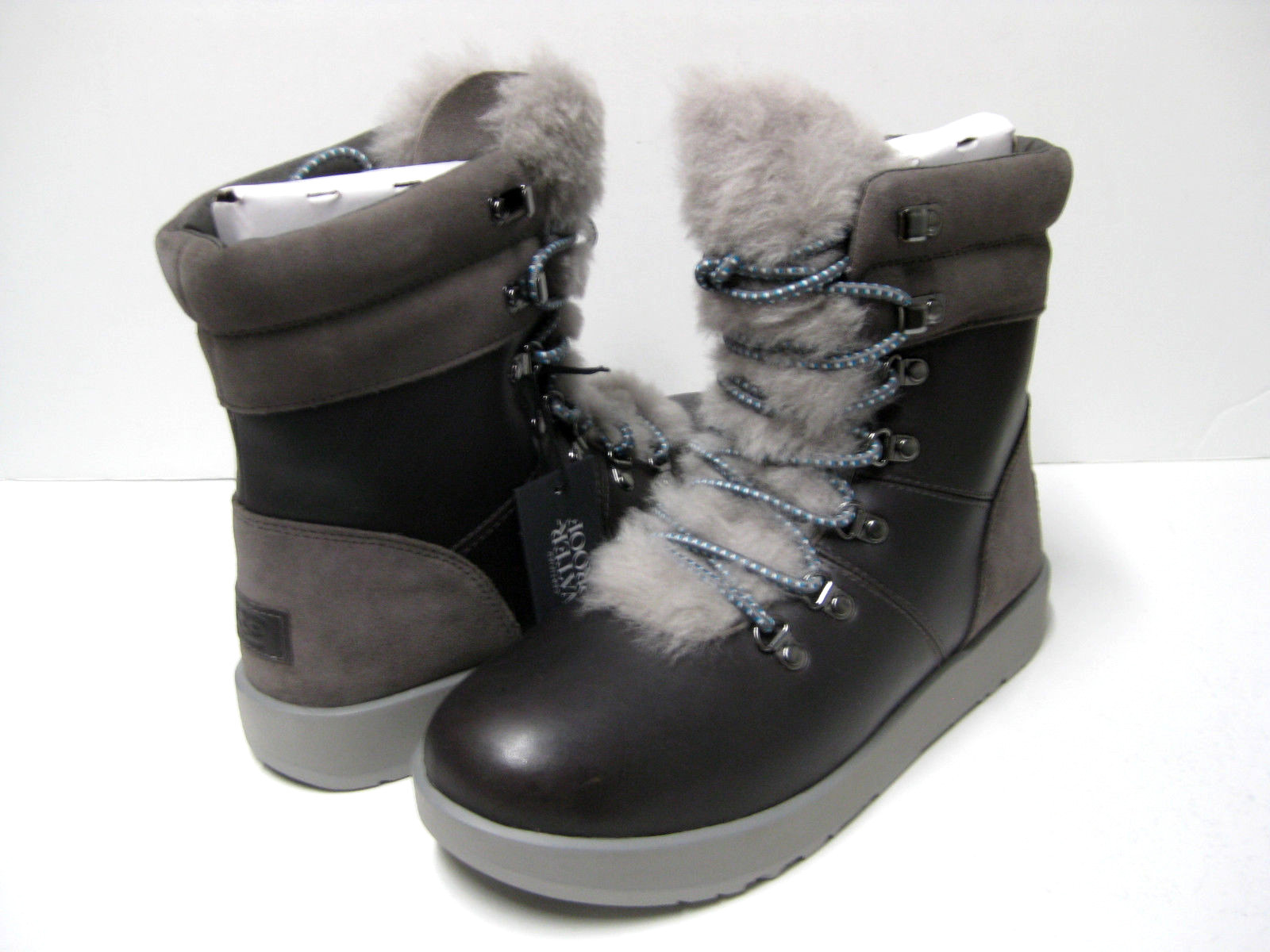 UGG VIKI WATERPROOF WOMEN BOOTS LEATHER METAL US 8.5 / UK 7 /EU 39.5