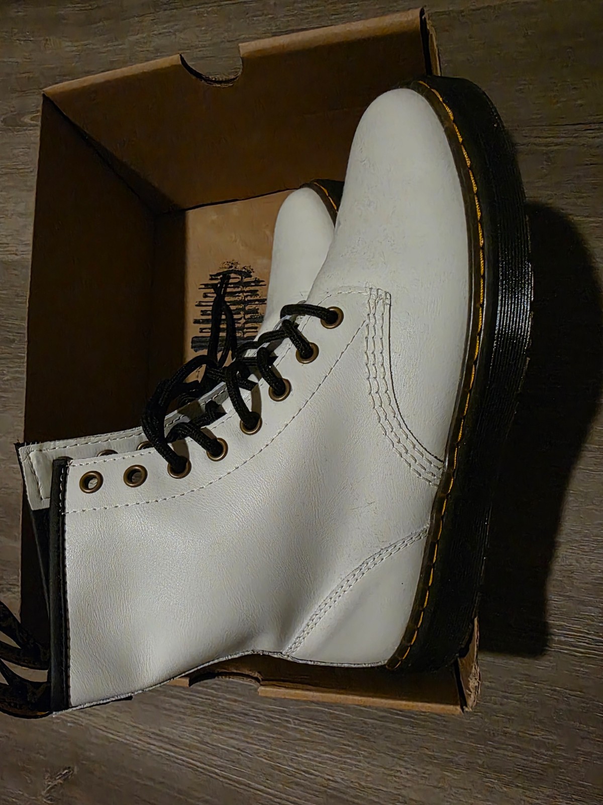 Dr. Martens women boots 7US