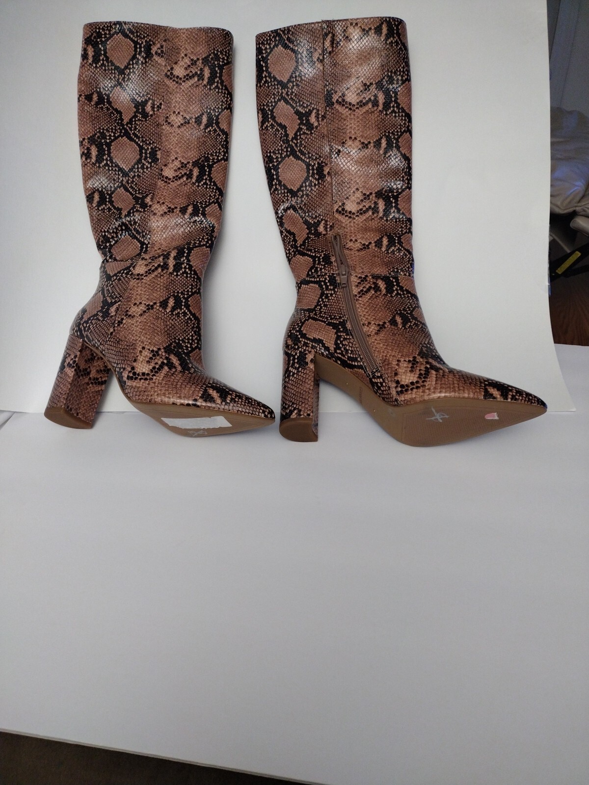 Women Boots Size 8 M Gianni Bini Animal Print.  Soft  Leather Made In Brazil New