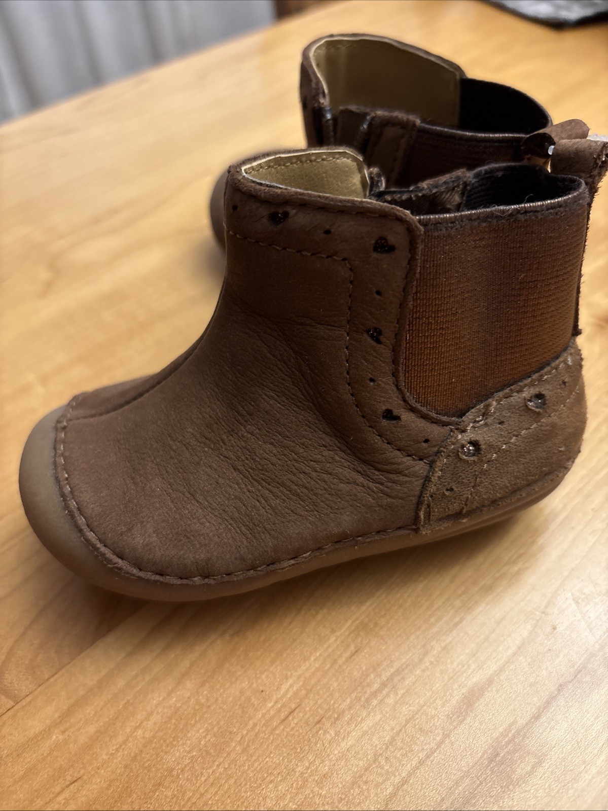 Stride Rite Girls Boots. Size 5 Wide.