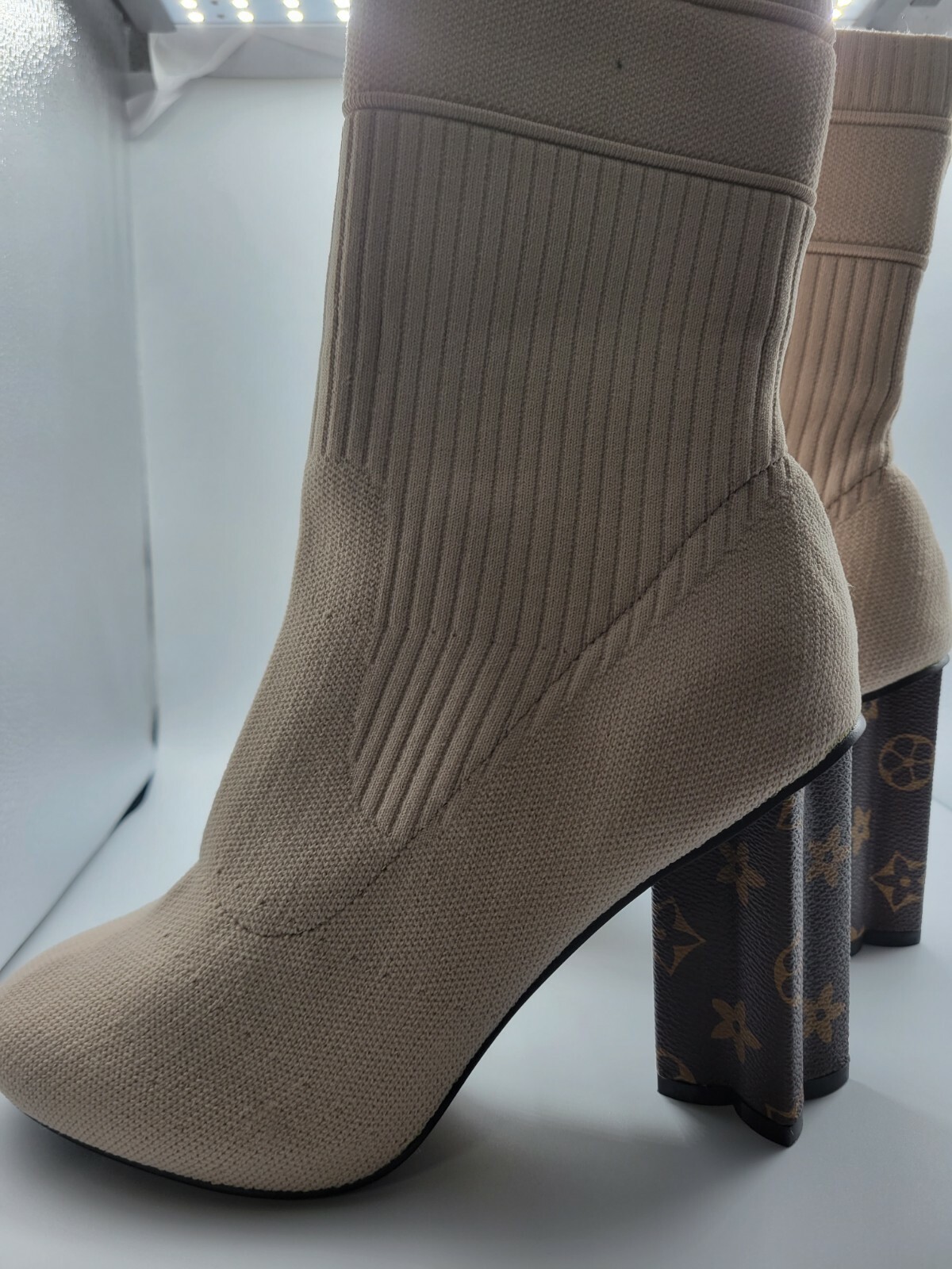 Modgaze Beige/ Brown Heel Women Winter Boots size 8