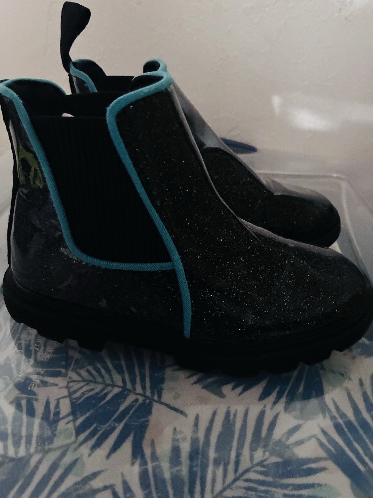 Toddler Girls Native Black Glitter Kensington Treklite Chelsea Boots – Size C11