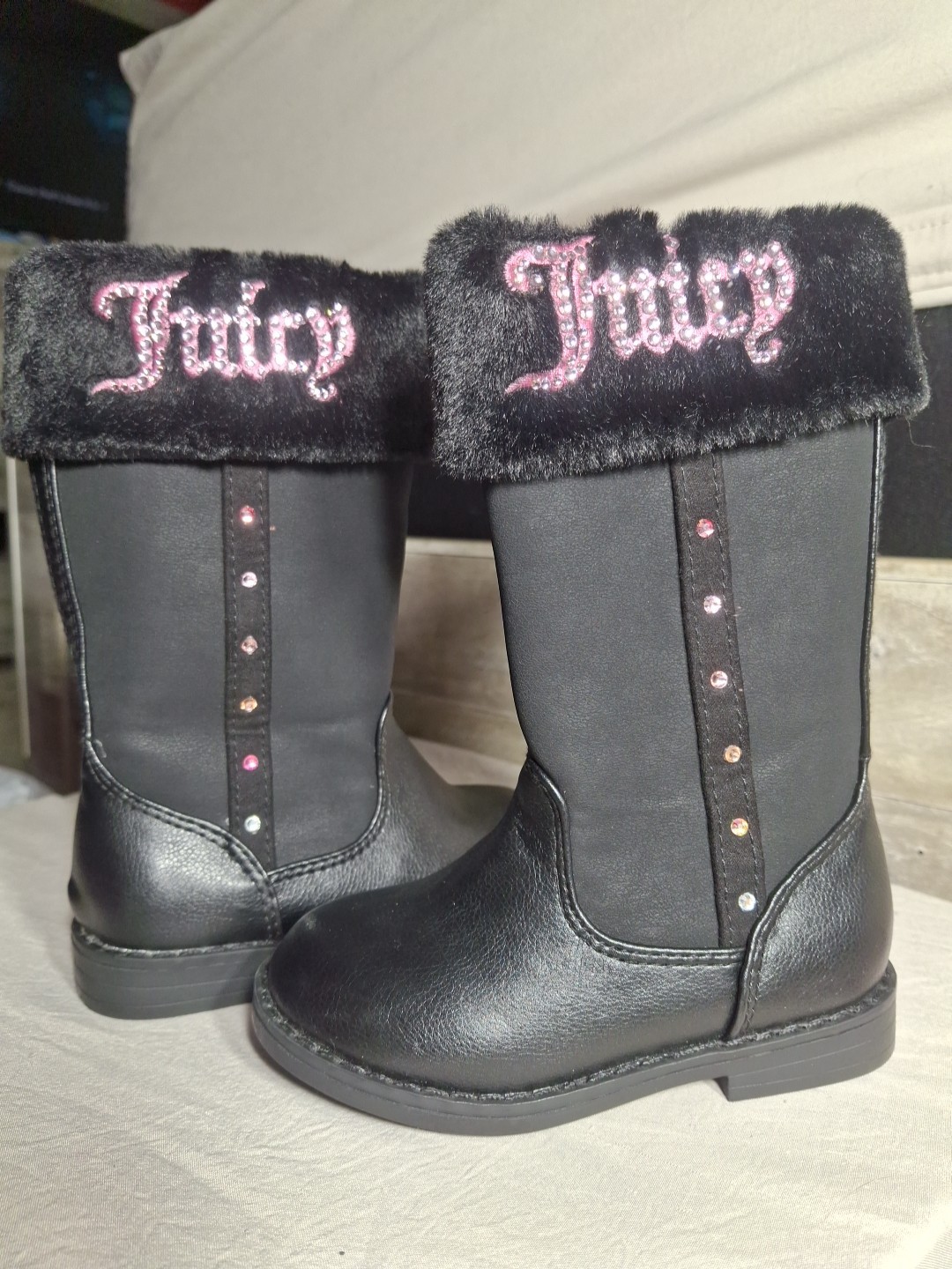 Baby Girls Size 6 Juicy Couture Black/Pink Logo Boot! New