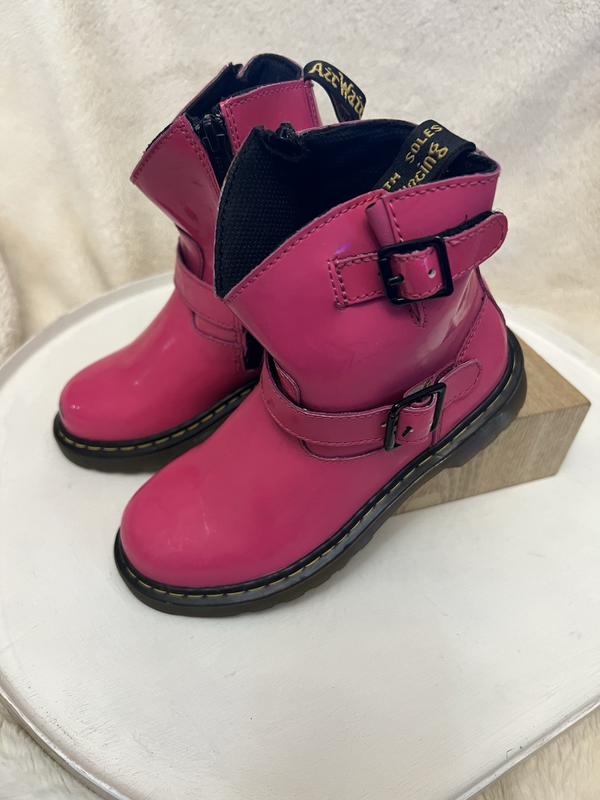 Dr Martens Jiffy Hot Pink Girls Boots Size 1