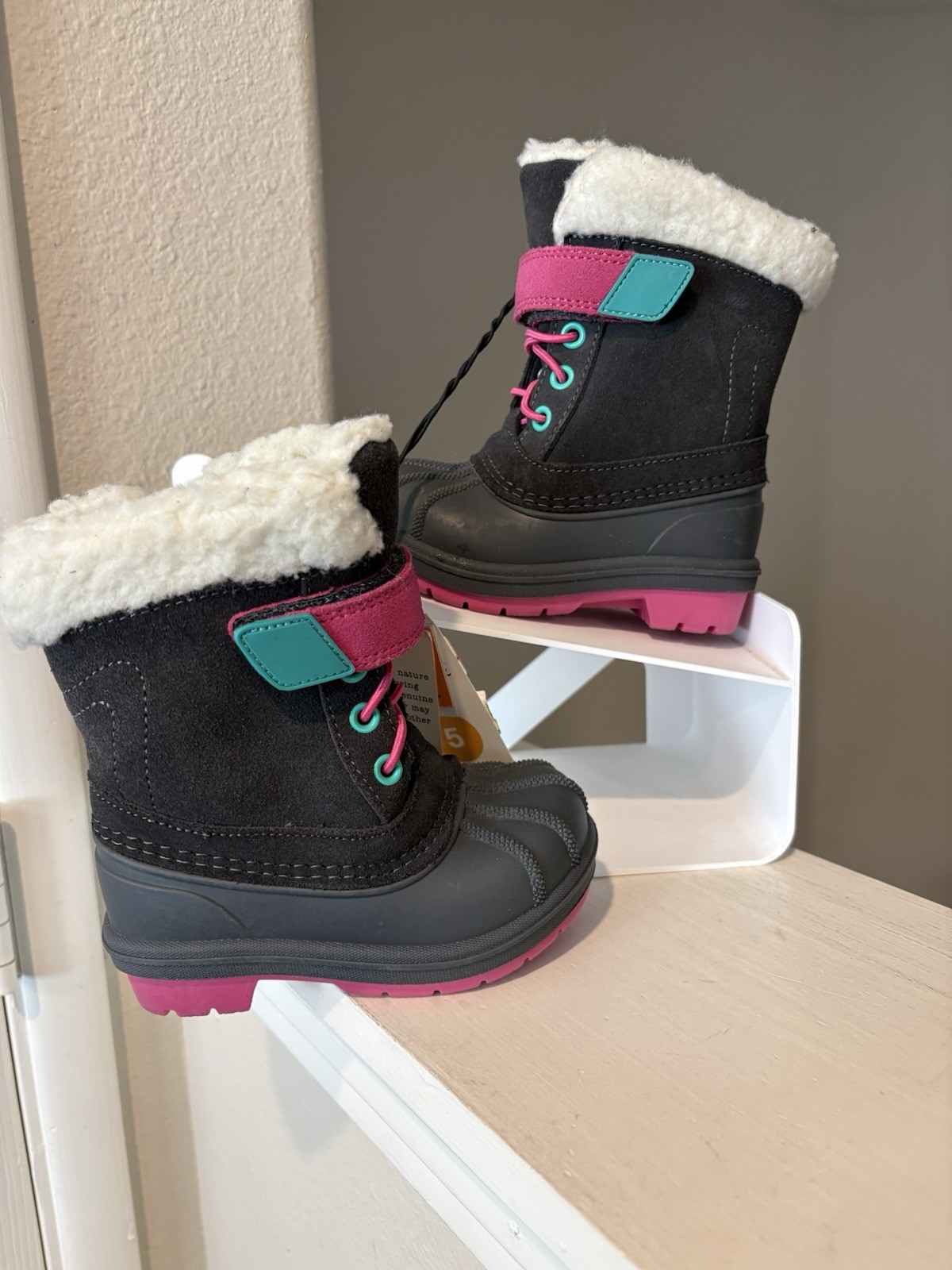 Cat & Jack Toddler Girls Winter Boots Sz 5 Journey Snow Waterproof Gray