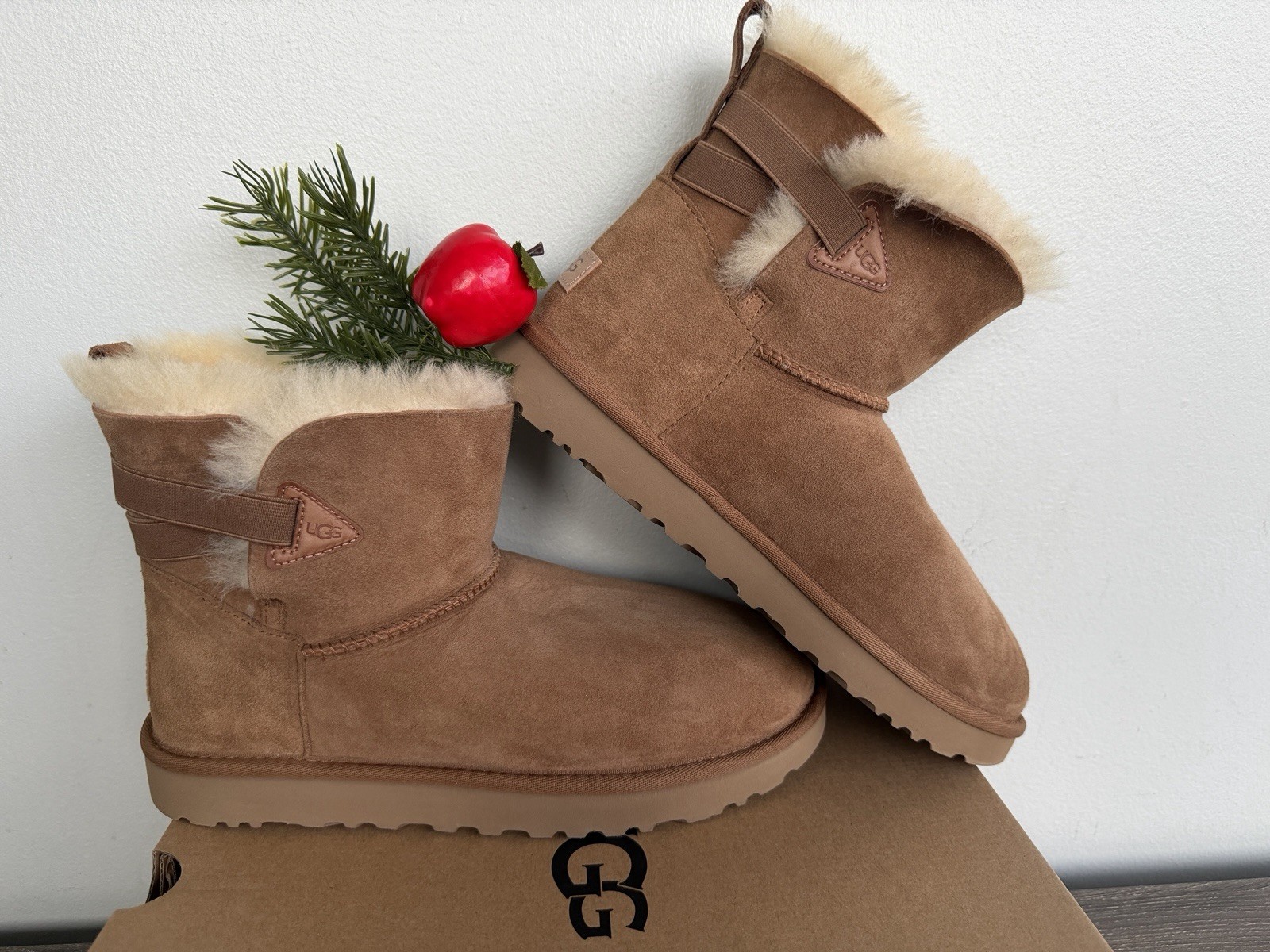UGG MINI BAILEY FLEX WOMEN BOOTS -1121622- SUEDE SHEEPSKIN- US. SIZE 10