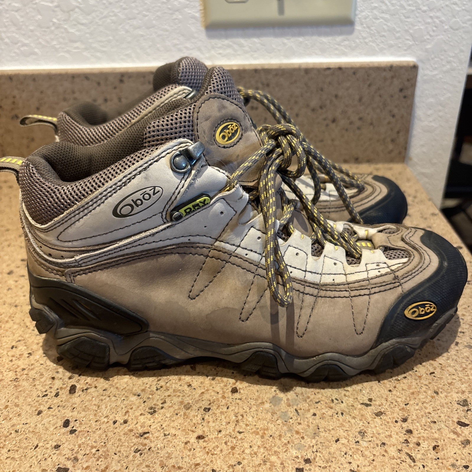 OBOZ Yellowstone B-DRY Waterproof Hiking Women boots Sz 9.5