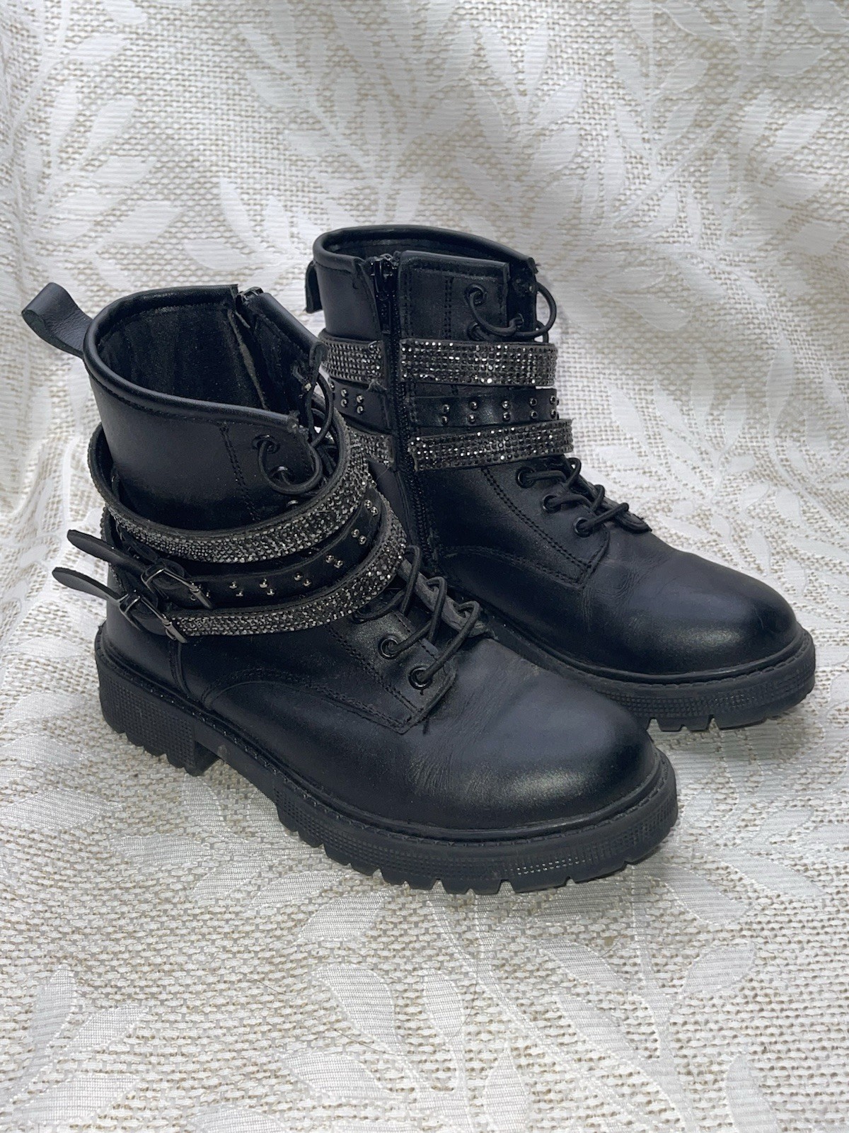 Steve Madden JCapttann Black Studded Girls Boots size 2