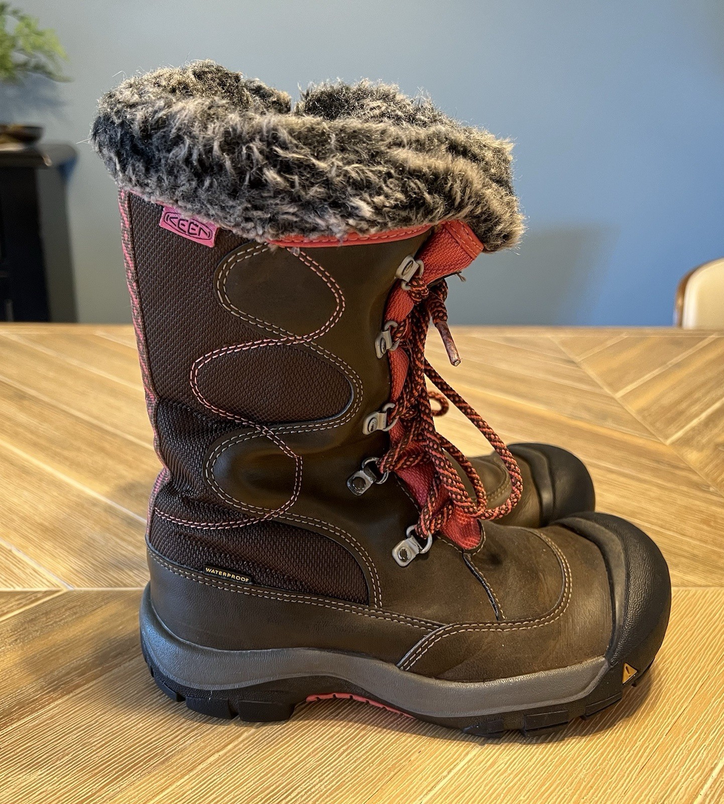 Keen Waterproof Girls Boots Size 3 Brown Pink Side Zipper Fur Top