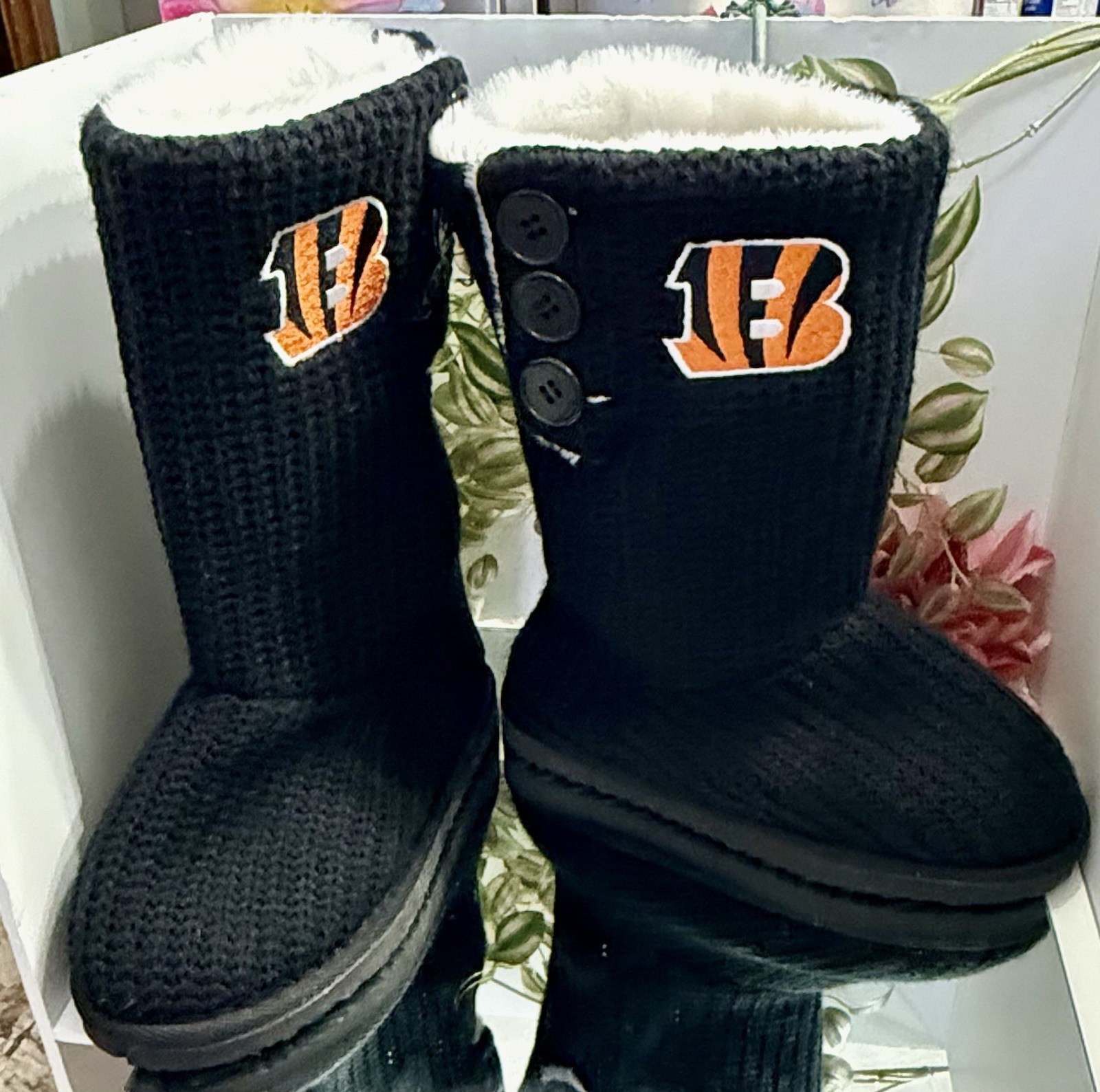 Cincinnati Bengals Fan Boots Sweater Boot Size 6 Women Winter Boots Pull On FOCO