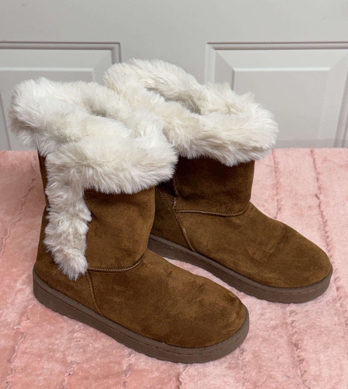 SO Sophia Girls Winter Boots Chestnut Brown Suede Faux Fur Lined WORN ONCE Size4