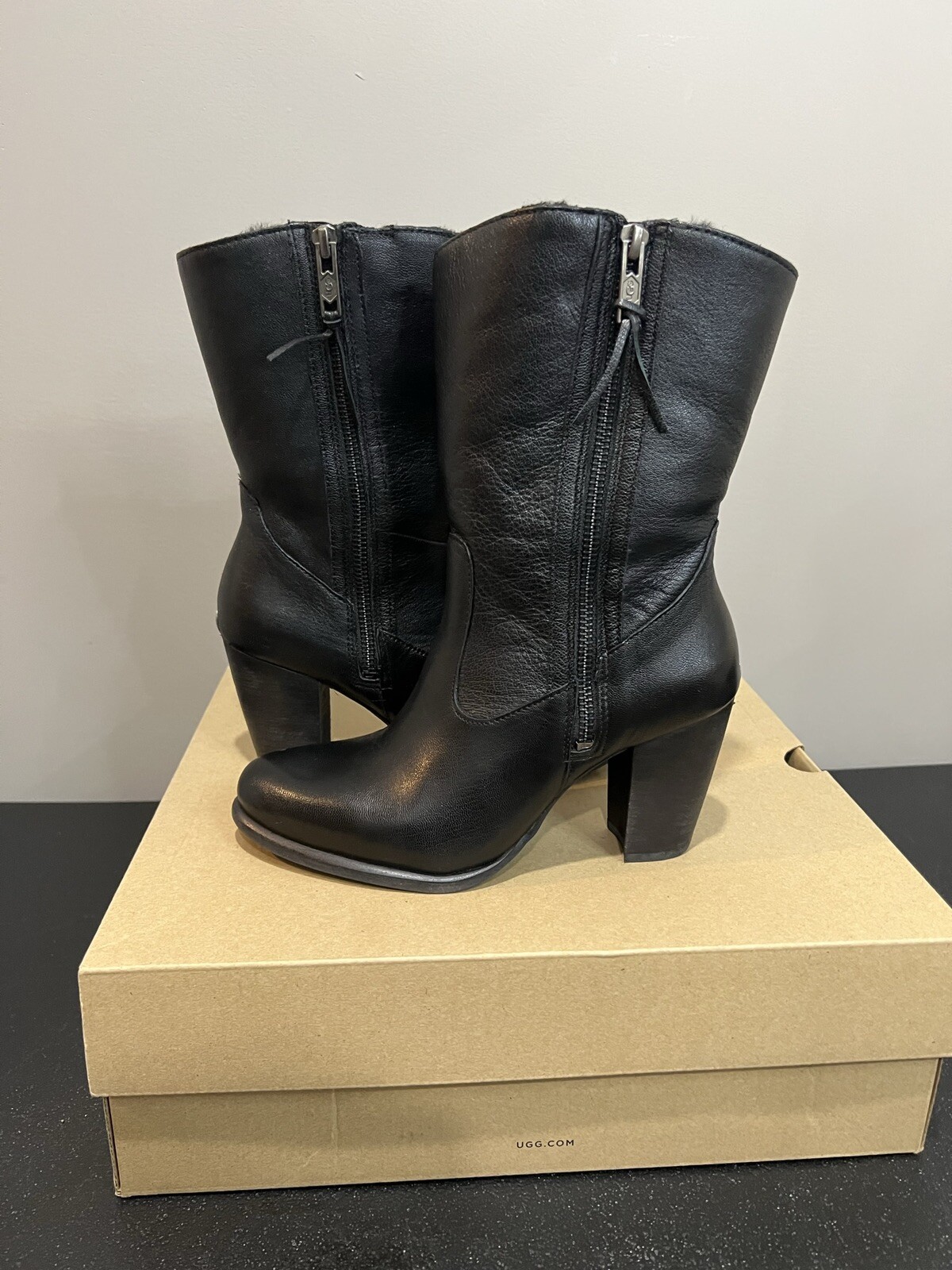UGG Lynda Black Leather Boots 5.5 Women
