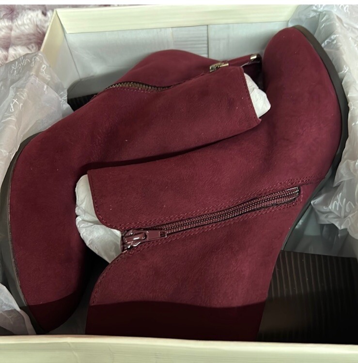 Style & Co women boots to the calf (NWT) size 12