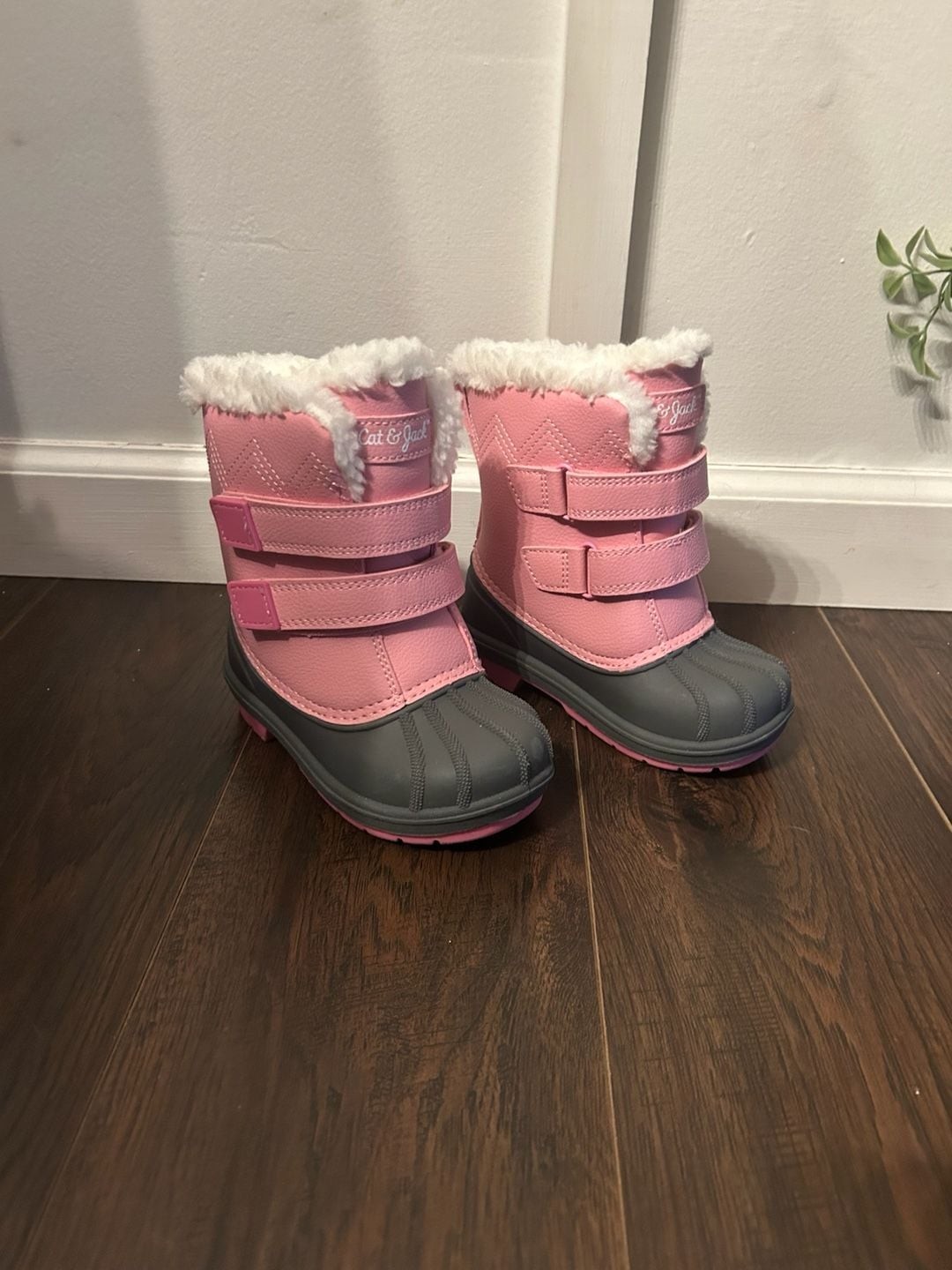 Cat & Jack Toddler Girls Pink and Grey Faux Fur Winter Boots