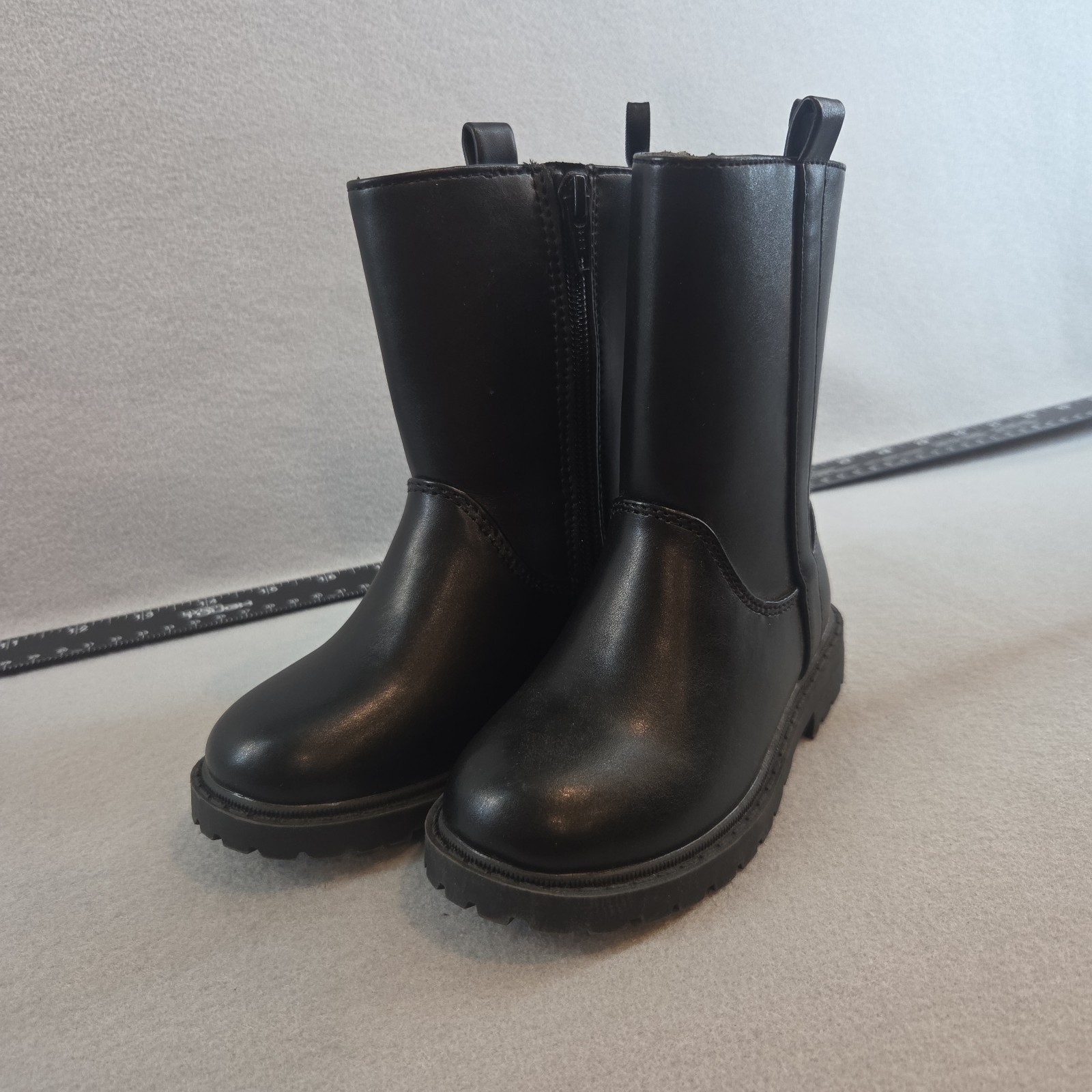 Old Navy Girls Boots Size 8