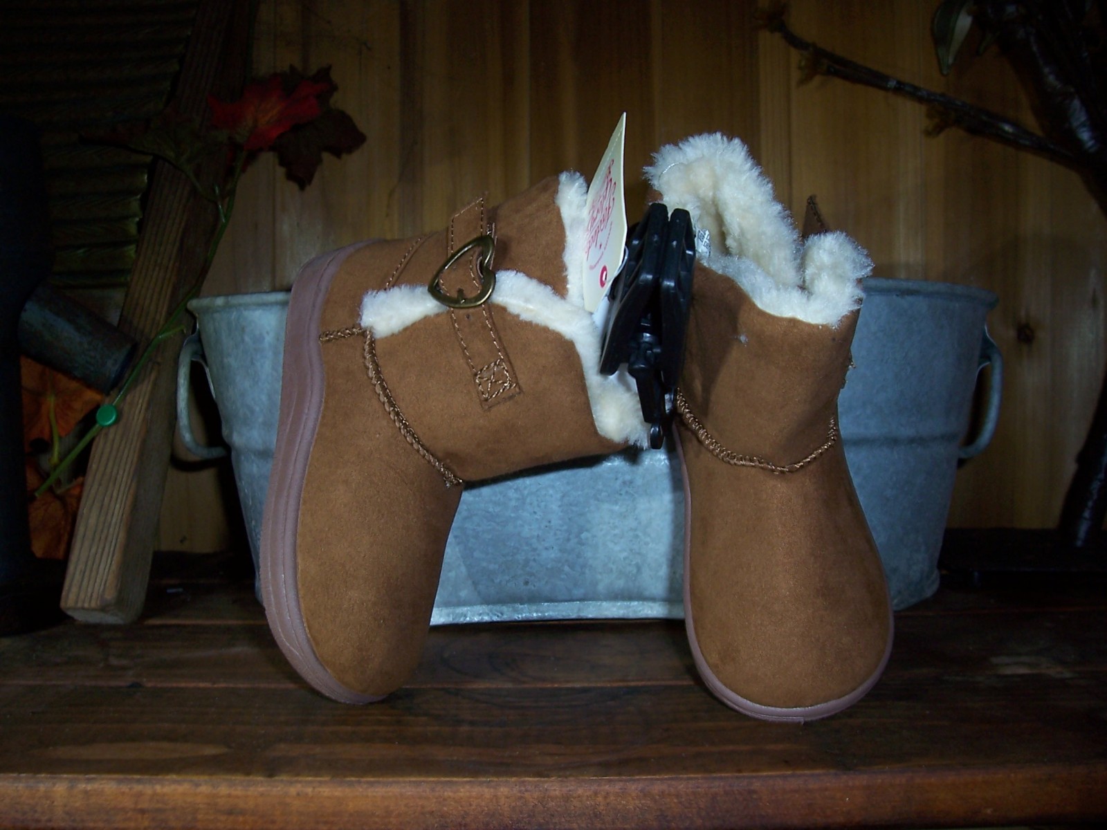 GARANIMALS TODDLER GIRLS BOOTS SIZE 5 HEART SHAPPED BUCKLE INSULATED KIDS SHOES