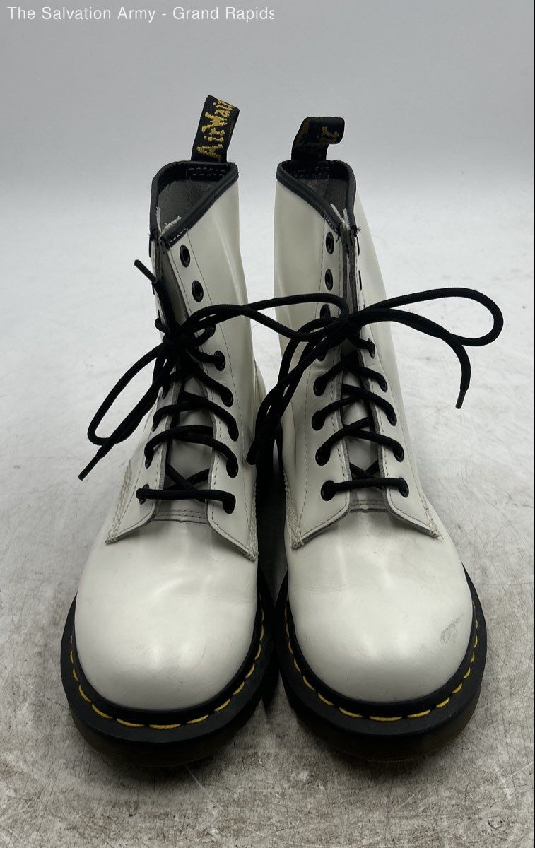 Dr. Martens Womens Air Wair White Lace-Up Round Toe Ankle Combat Boots Size 7