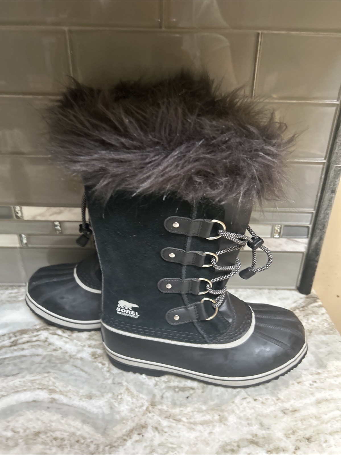 SOREL Youth Joan of Arctic Waterproof Winter Boots Big Girls 5 Black Snow Fur