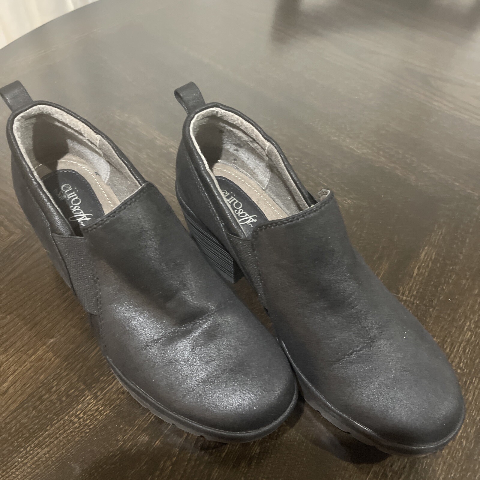 women boots size 10