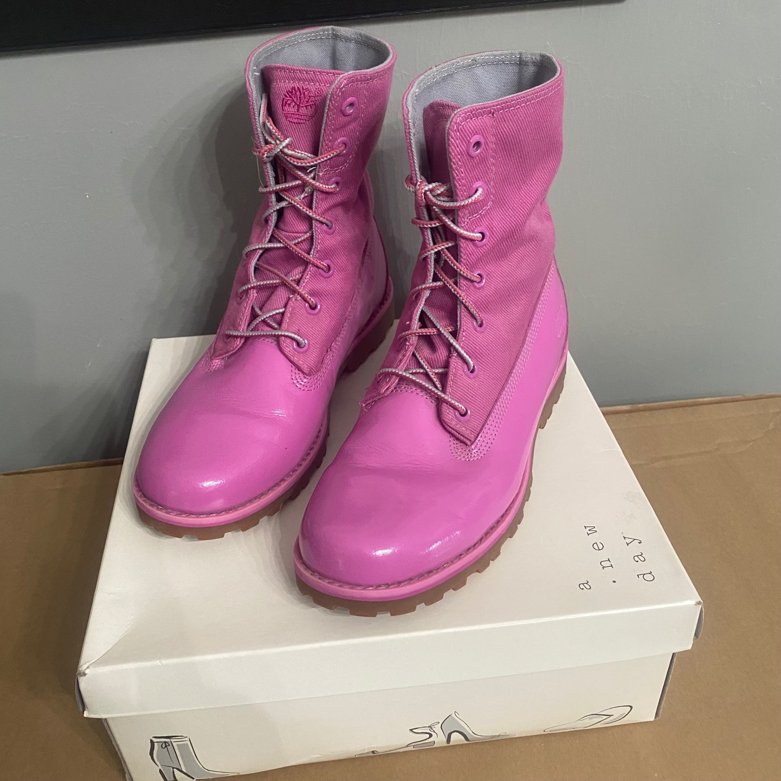 Timberland Girls Pink Patent Leather Canvas Lace Up Boots 3396A Size 5